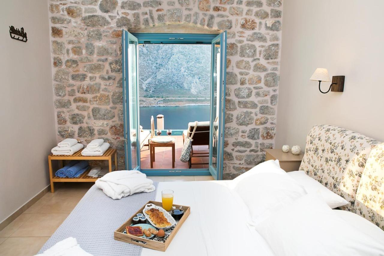 Petra Boutique Homes Arginonda ภายนอก รูปภาพ